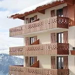 Langley Le Petit 3*