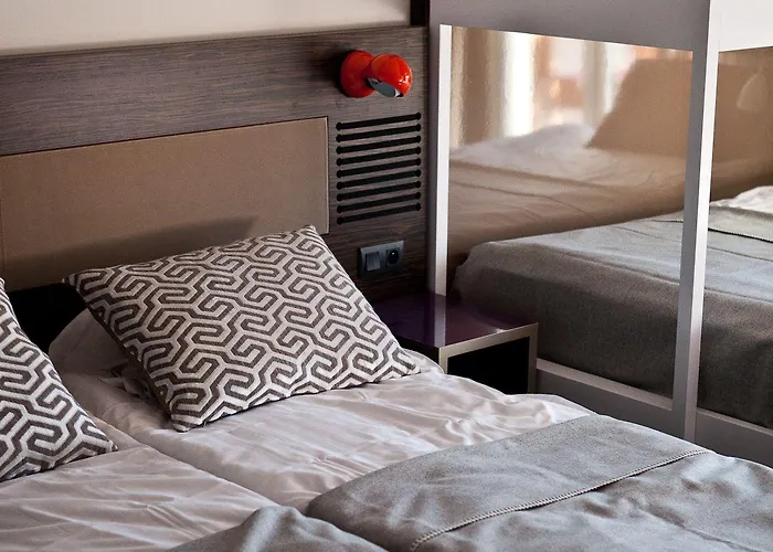 Langley Le Petit 3*