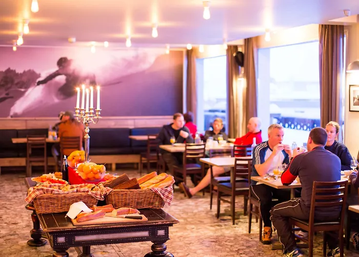 Langley Le Petit Hotel