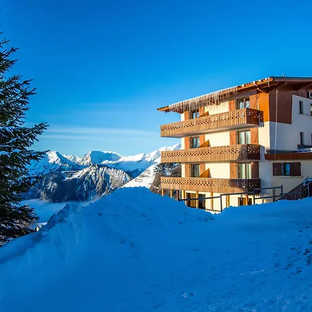 Langley Le Petit Hotel 3*