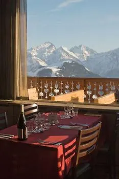 Langley Le Petit Hotel 3*